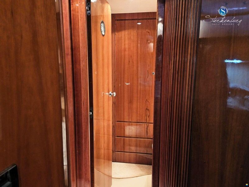 Azimut 42