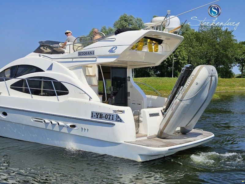Azimut 42