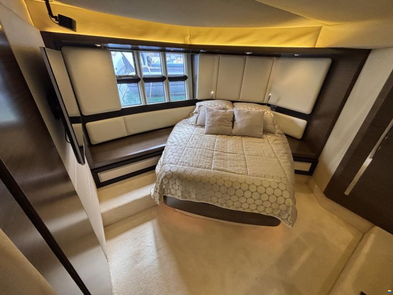 Azimut 55s