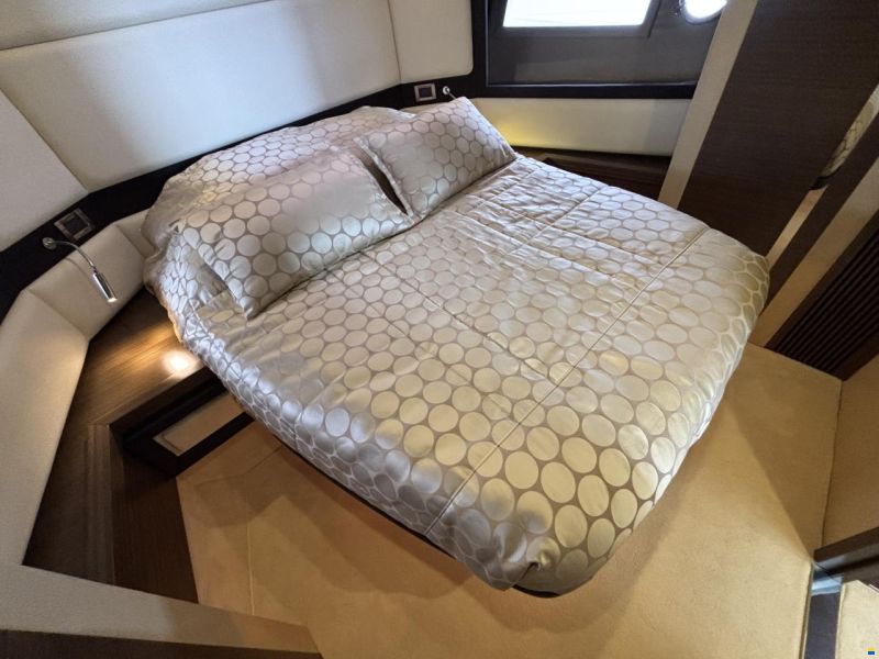 Azimut 55s