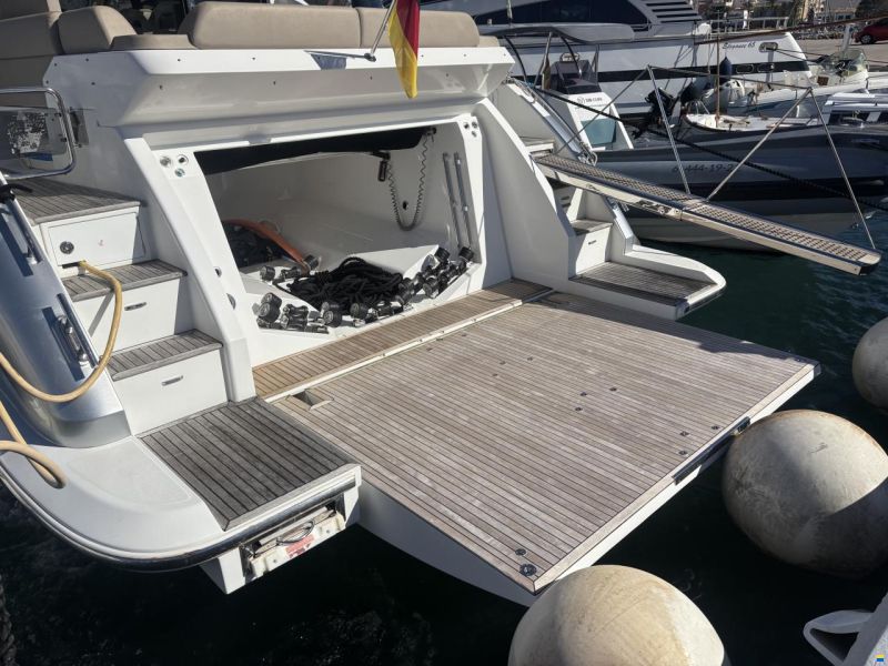 Azimut 55s