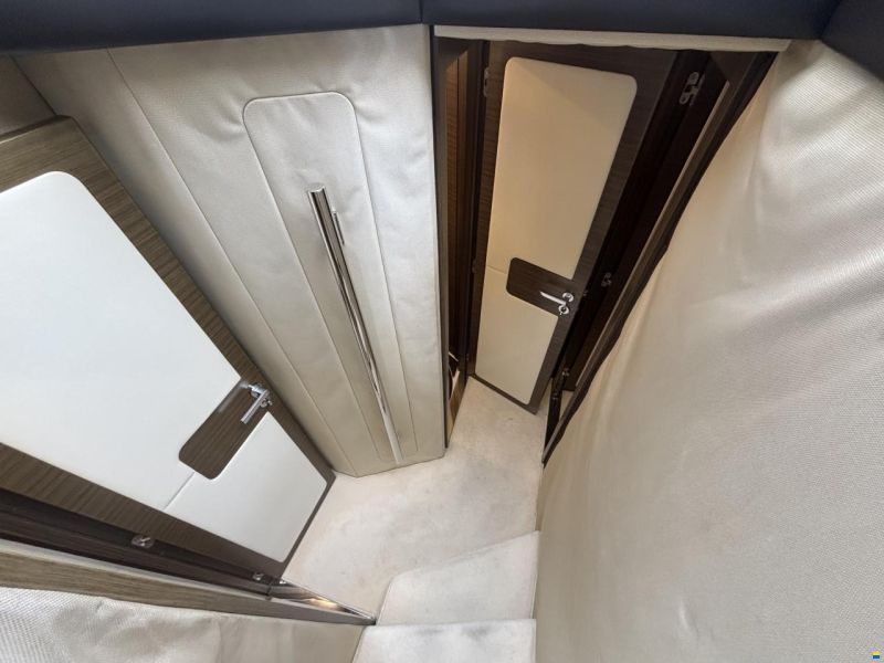 Azimut 55s
