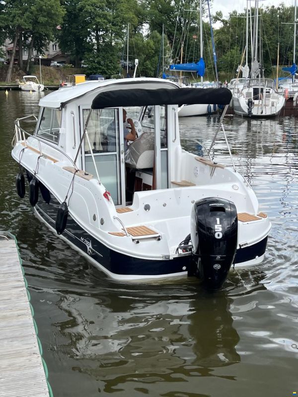 Mazury 700 CC
