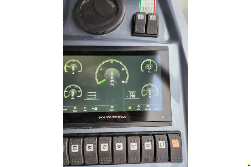 Cranchi M 44 HT