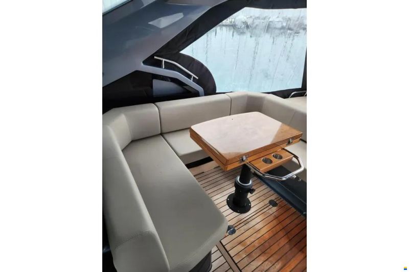 Cranchi M 44 HT