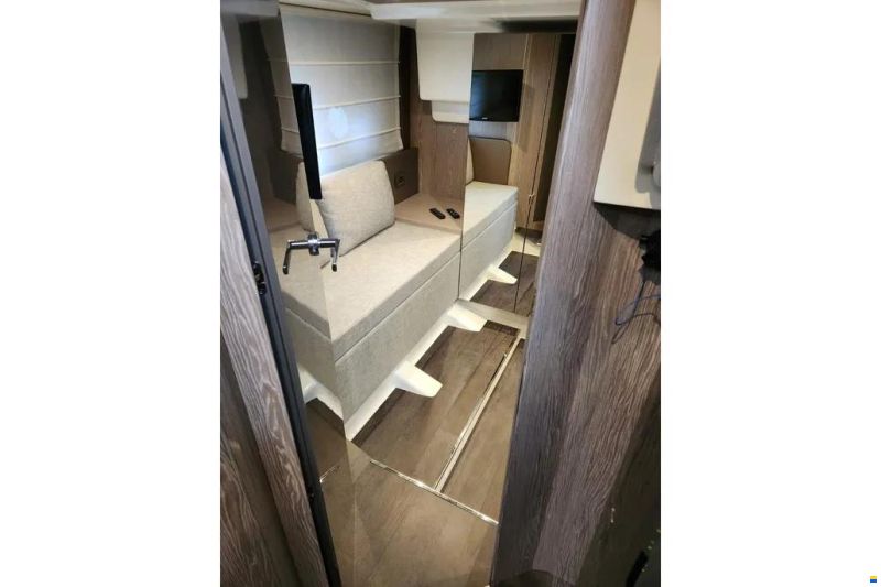 Cranchi M 44 HT