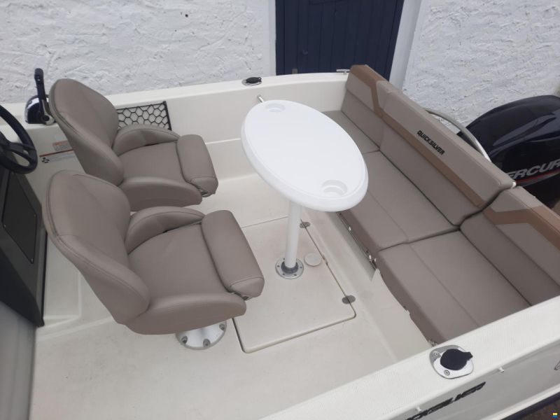 Quicksilver 505 activ Cabin