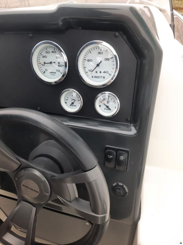 Quicksilver 505 activ Cabin