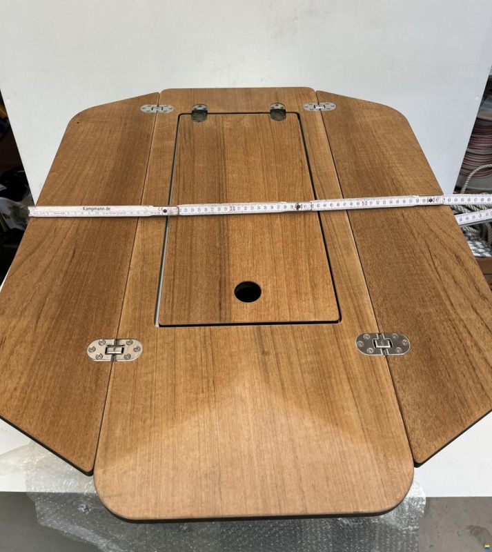 Cockpittisch mit GFK-Konsole gebraucht B