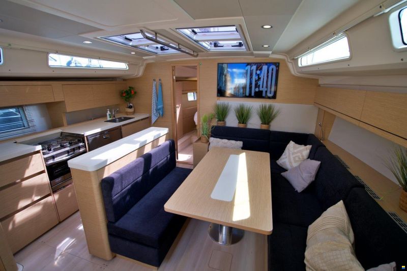 Hanse 508