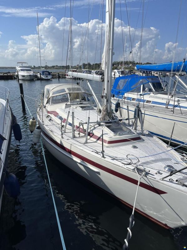 Aphrodite 33