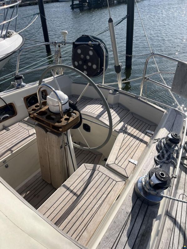 Aphrodite 33