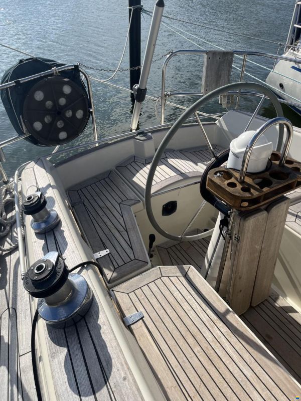 Aphrodite 33
