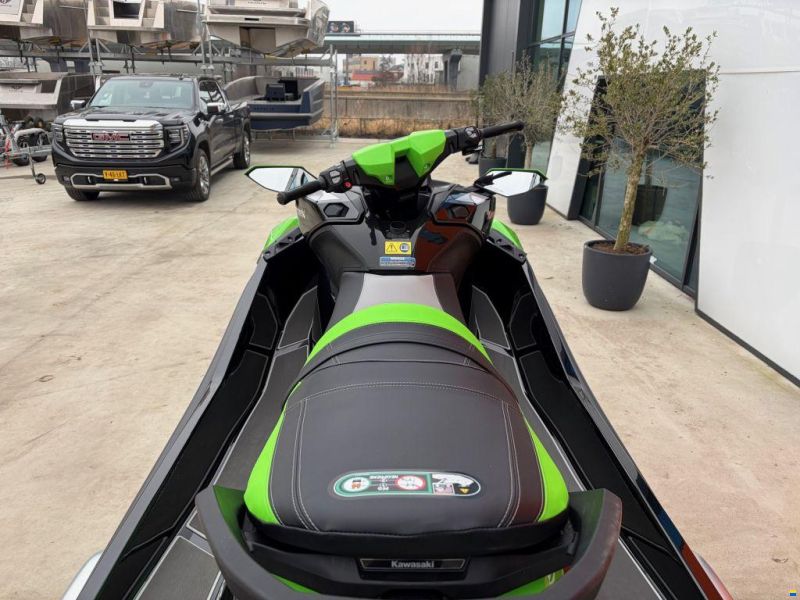 Kawasaki Ultra 310LX-S + Pega J650-400 trailer I
