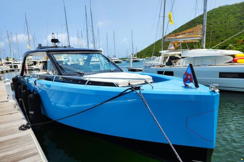 Alia Yachts Custom 164