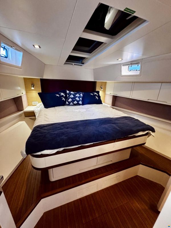 Alia Yachts Custom 164