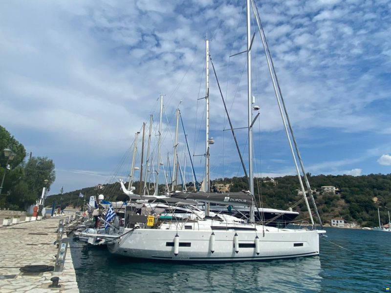 Dufour 530