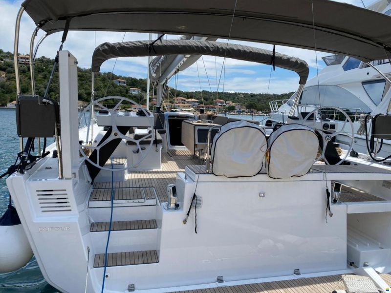 Dufour 530
