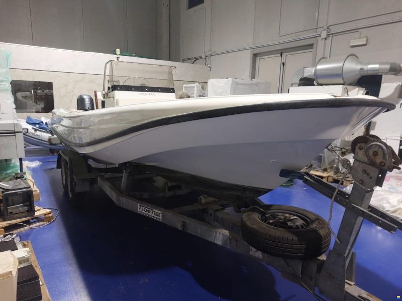 Boston Whaler 21 Outrage