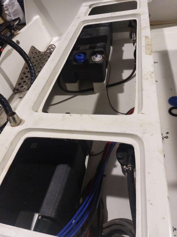 Boston Whaler 21 Outrage