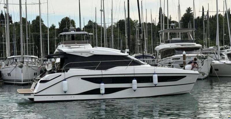 Bavaria SR36HT