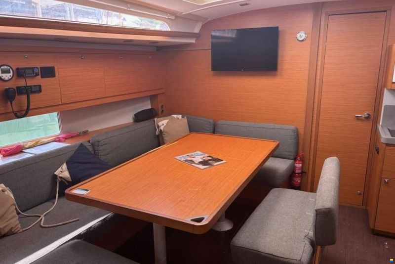 Dufour 470
