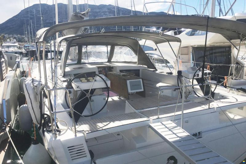 Dufour 470
