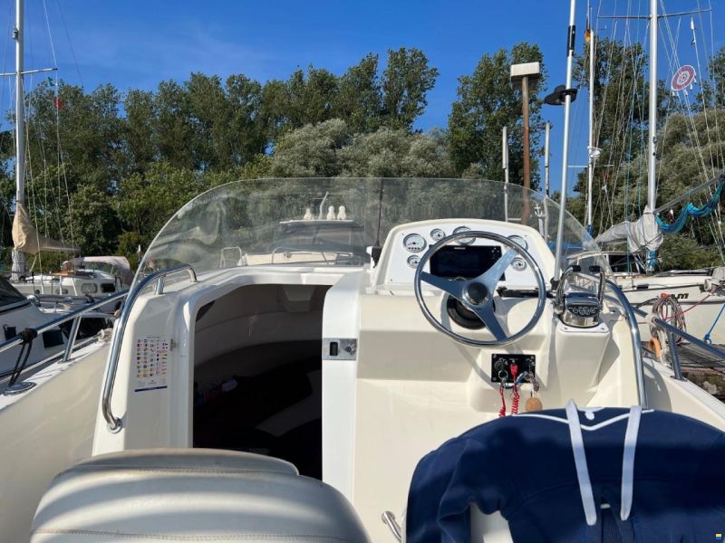 Kelt White Shark 248 SD