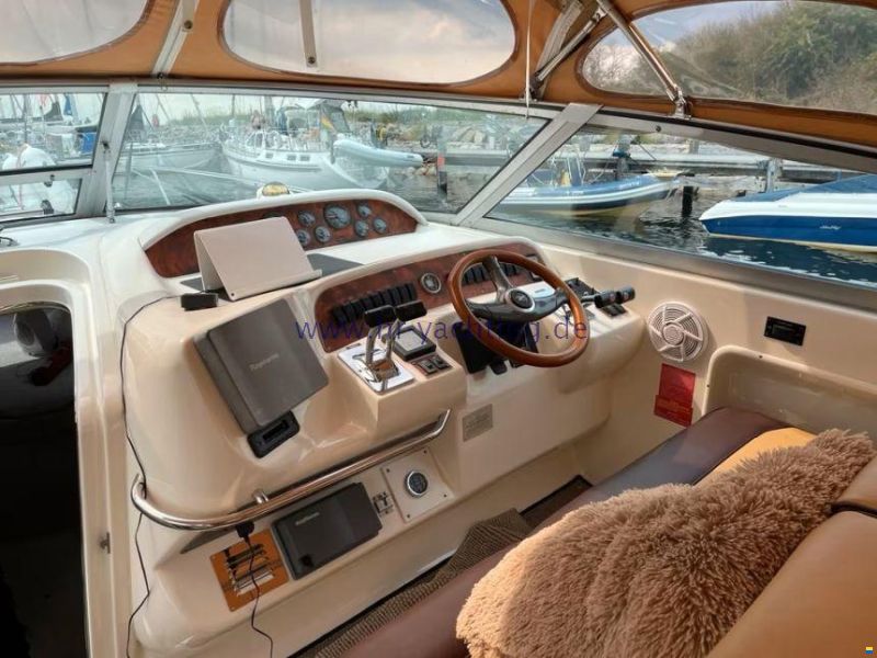 Sea Ray 330 Sundancer