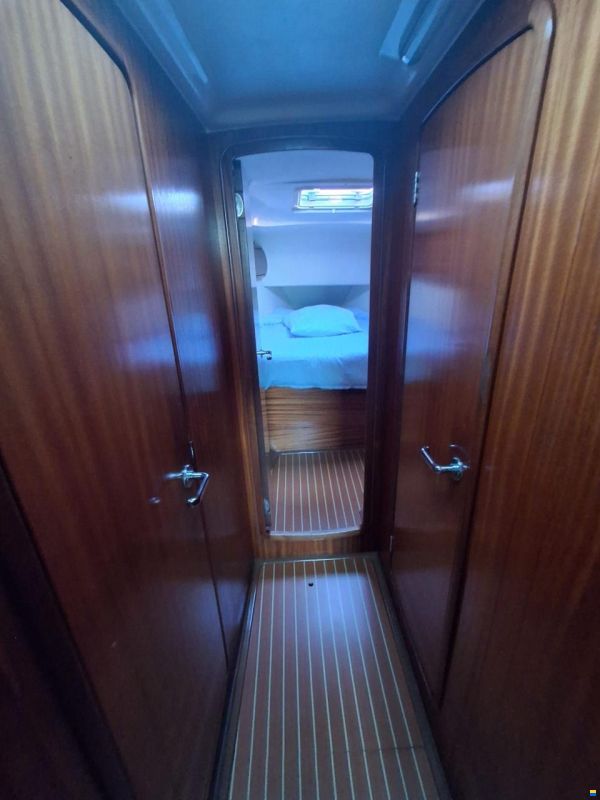 Bavaria 44