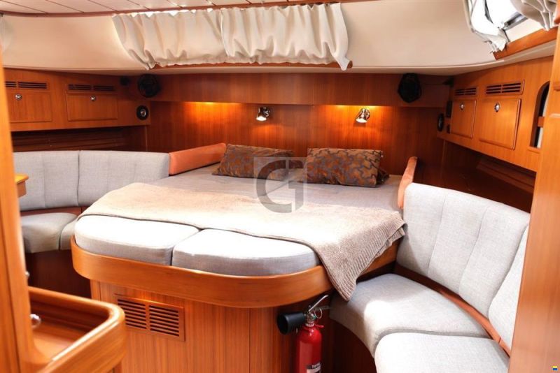 Hallberg-Rassy 54