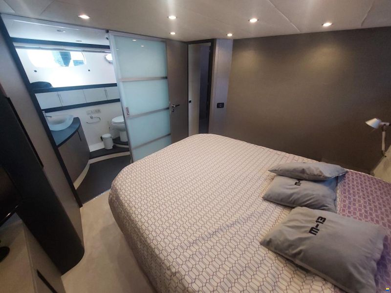 Pershing 58