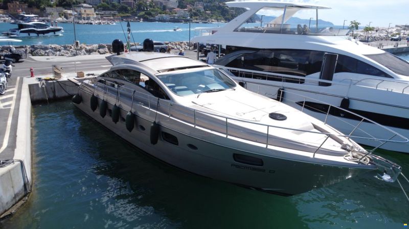Pershing 58