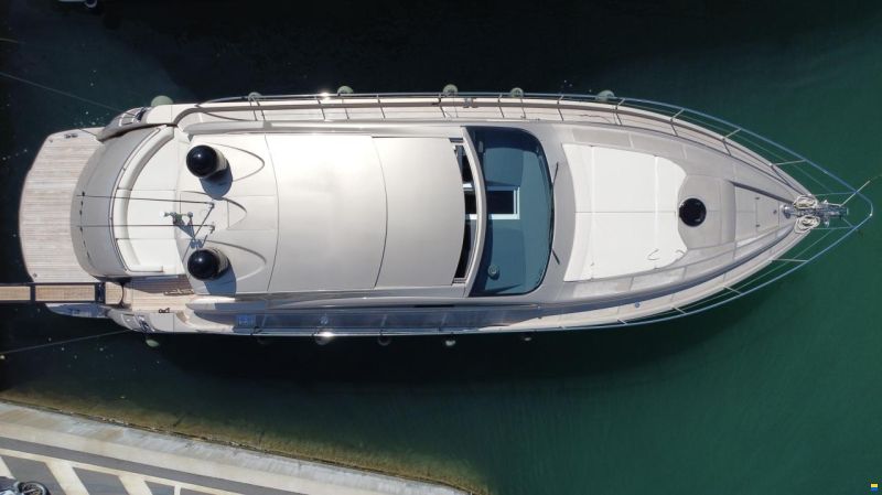 Pershing 58