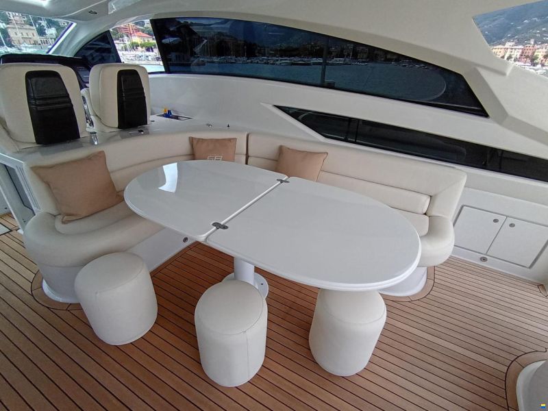 Pershing 58