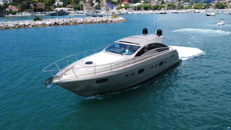 Pershing 58