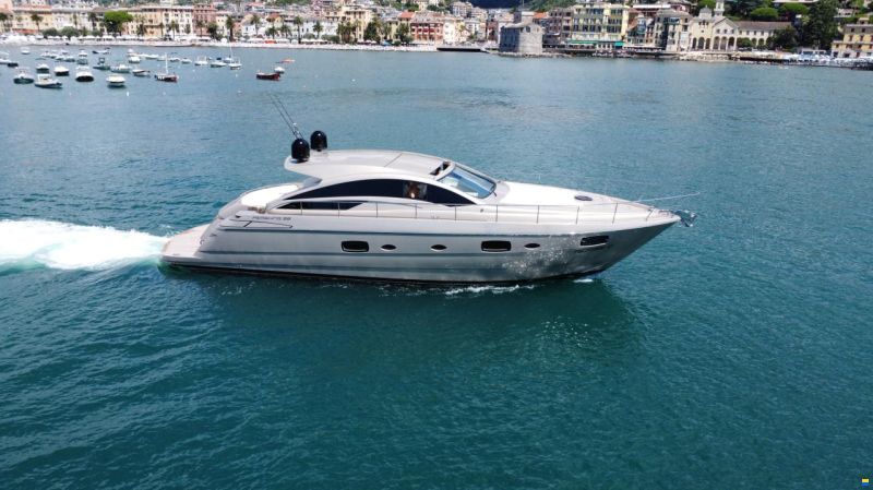 Pershing 58