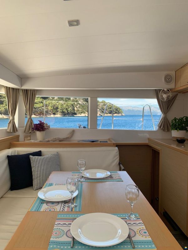 Lagoon 39