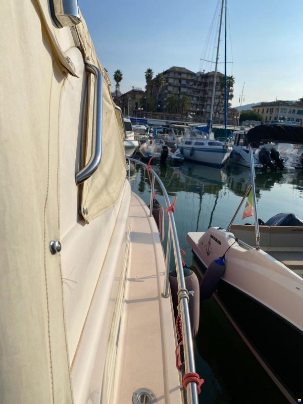 Portofino Marine 750 Spider
