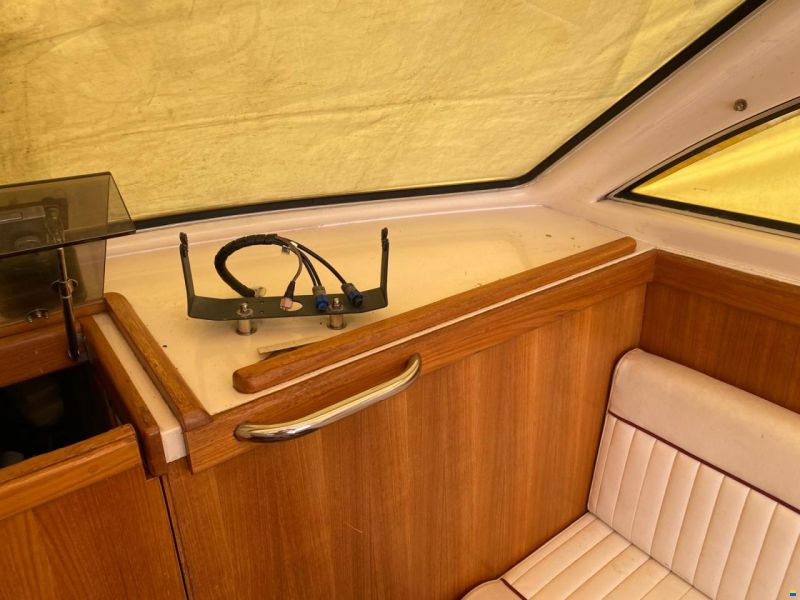 Portofino Marine 750 Spider