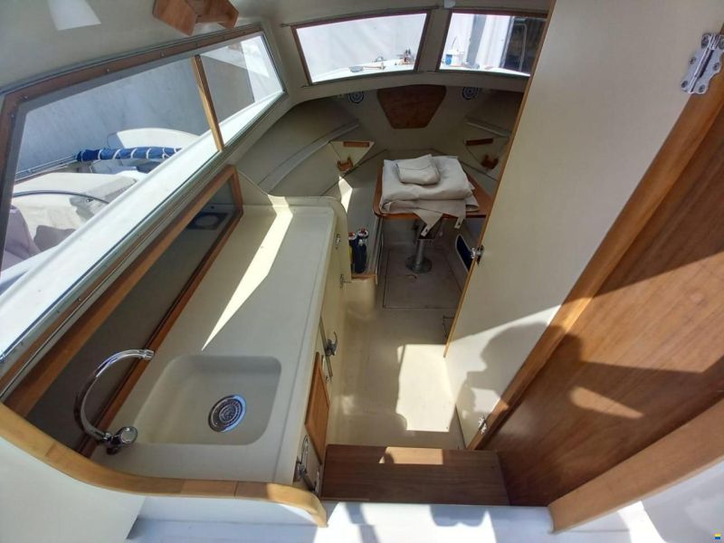 Bertram 25 Express Cruiser