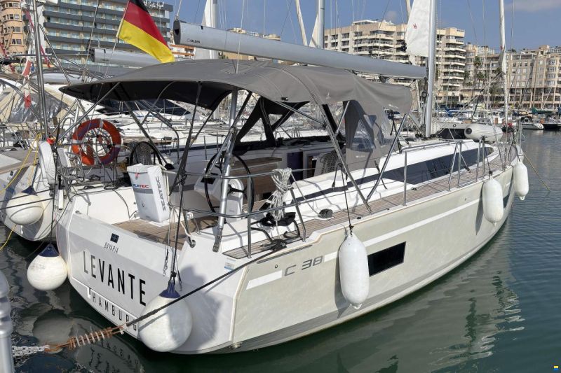 Bavaria C38