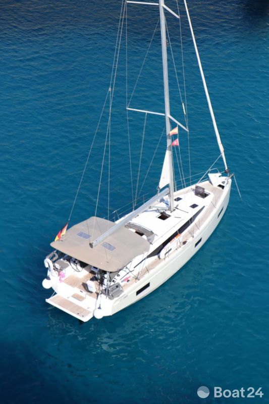 Bavaria 2023 Bavaria C38 mit grauem Rumpf