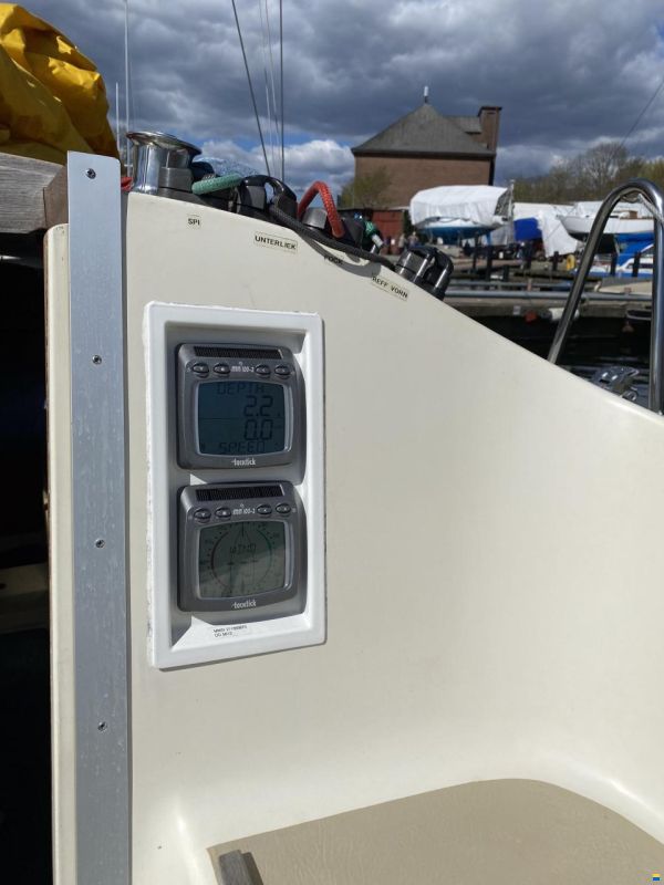 OL Boats International 806