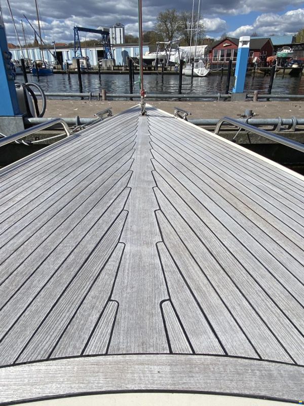 OL Boats International 806