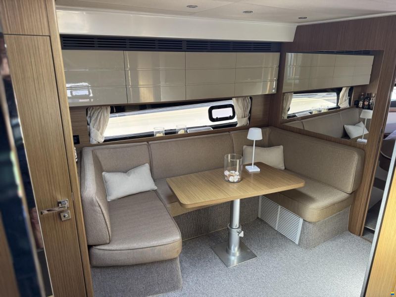 Azimut Atlantis 43