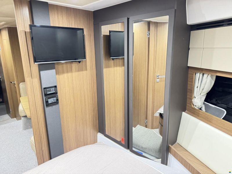 Azimut Atlantis 43