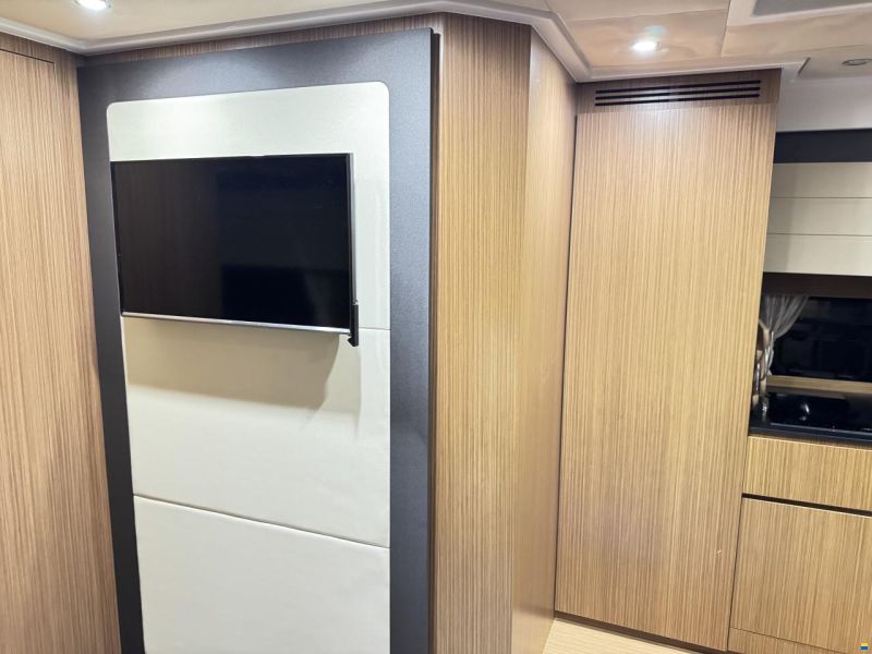 Azimut Atlantis 43
