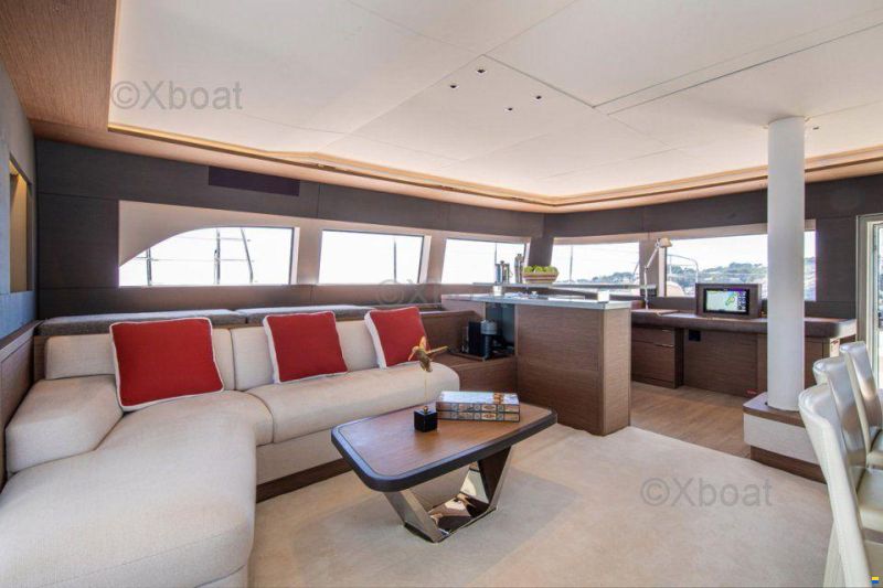 Lagoon 65