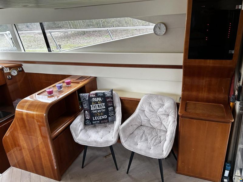 Azimut 43